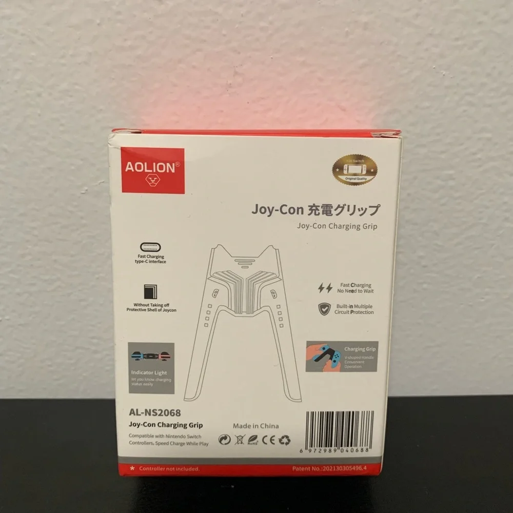 Nintendo Switch Joy Con Charging Grip NEW IN BOX Controller Accessory Type C